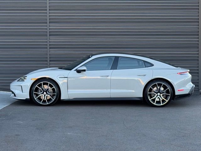 New 2026 Porsche Taycan image 9
