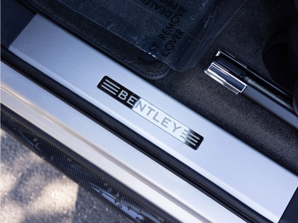Certified 2024 Bentley Bentayga Extended Wheelbase image 33