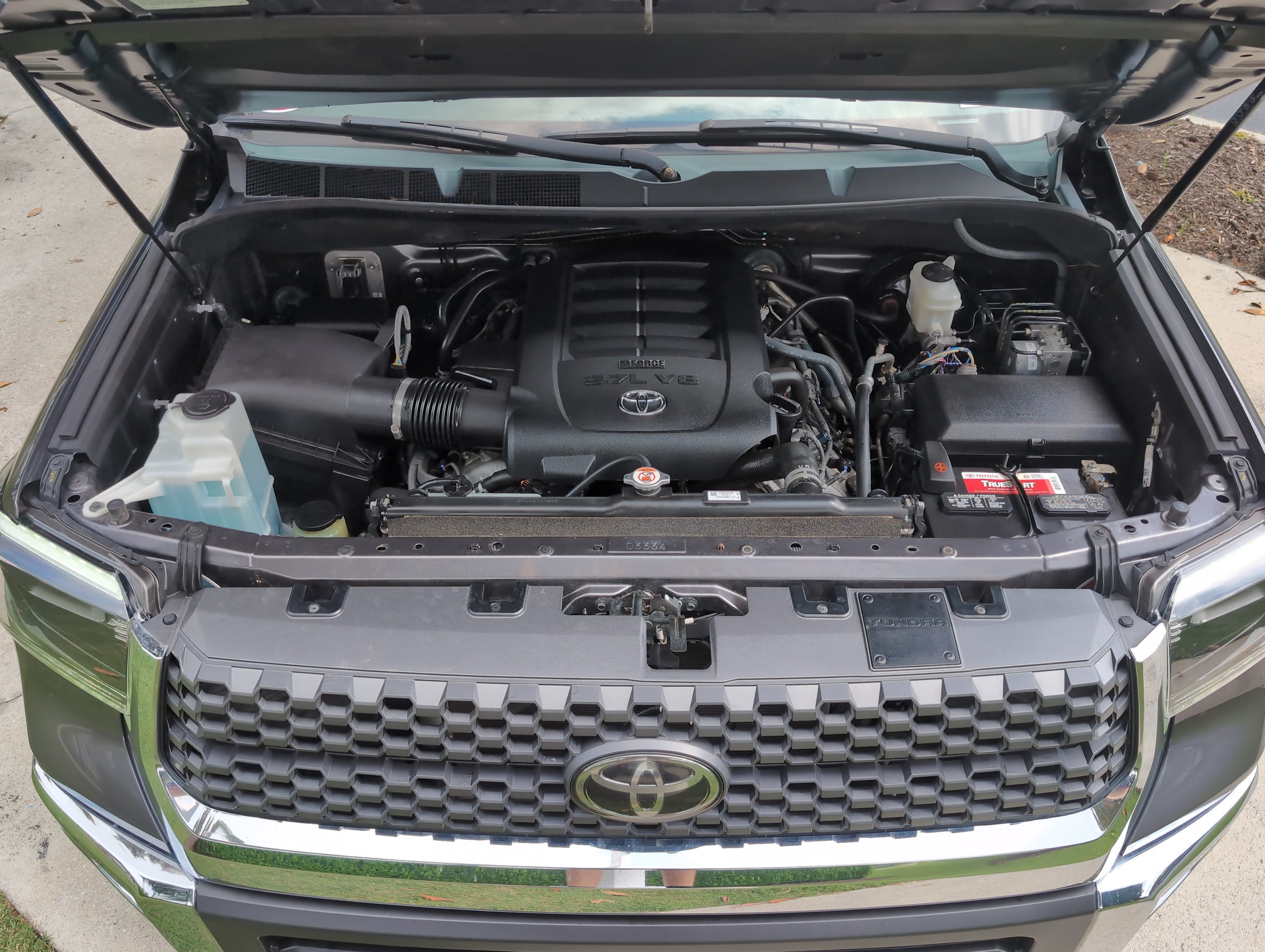 Certified 2020 Toyota Tundra SR5 w/ TRD Off-Road Package AWD/4WD image 33