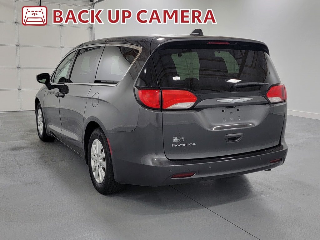 Used 2018 Chrysler Pacifica L FWD image 6
