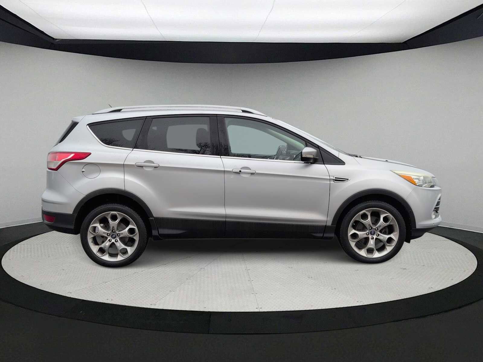 Used 2014 Ford Escape Titanium w/ Equipment Group 401A image 9