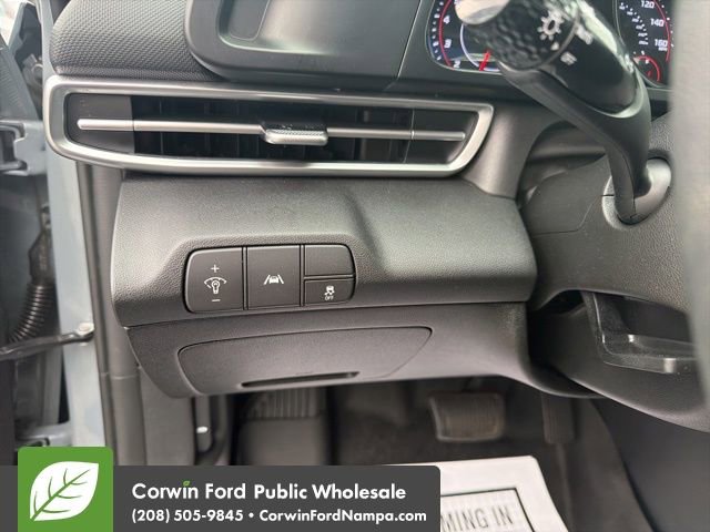 Used 2022 Hyundai Elantra SEL image 14