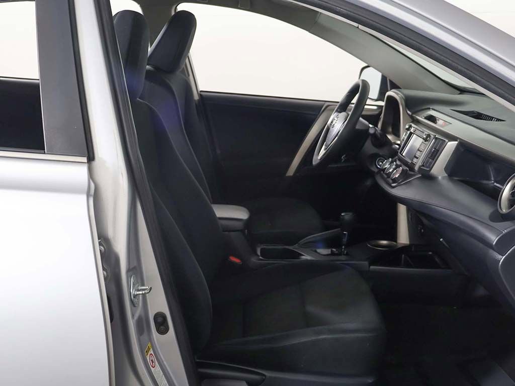 Used 2015 Toyota RAV4 LE AWD/4WD image 22