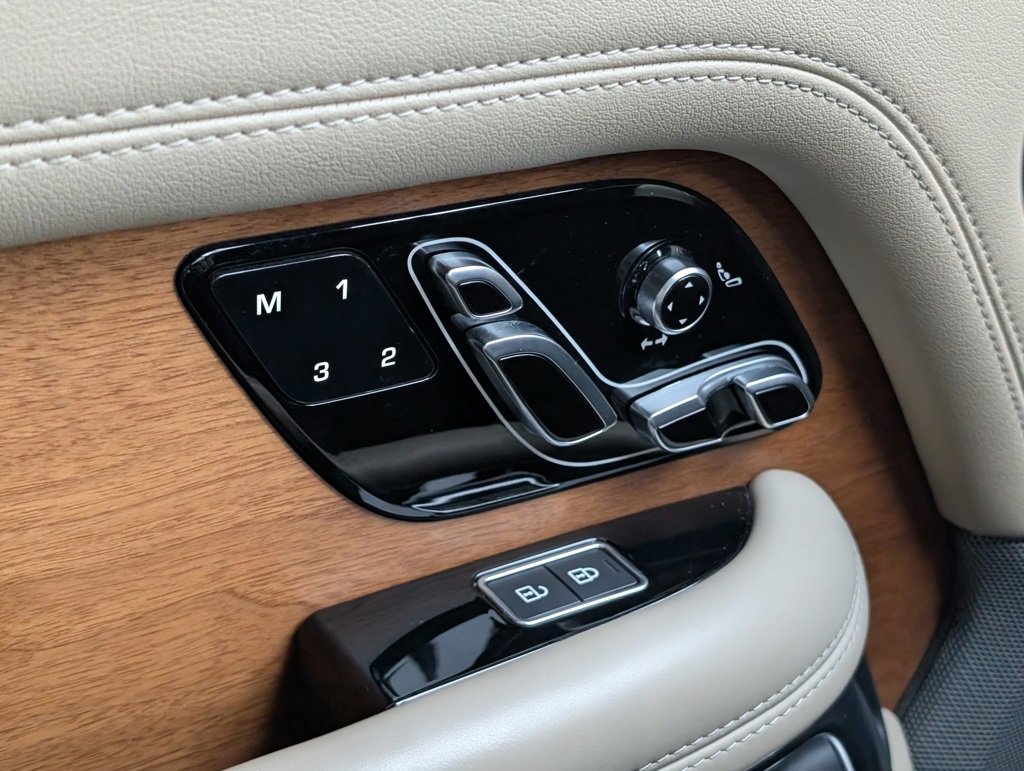 Used 2021 Land Rover Range Rover Westminster Edition image 22