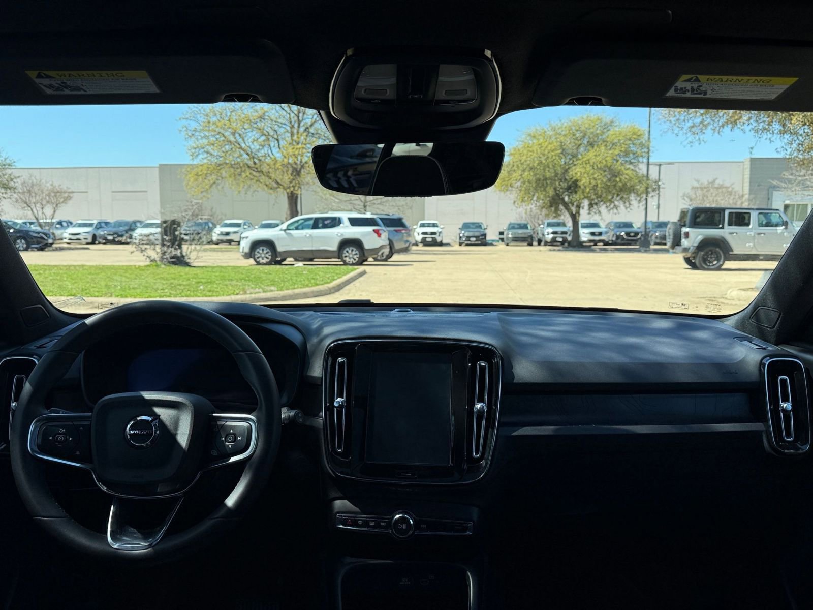 Used 2023 Volvo XC40 Recharge Plus image 40