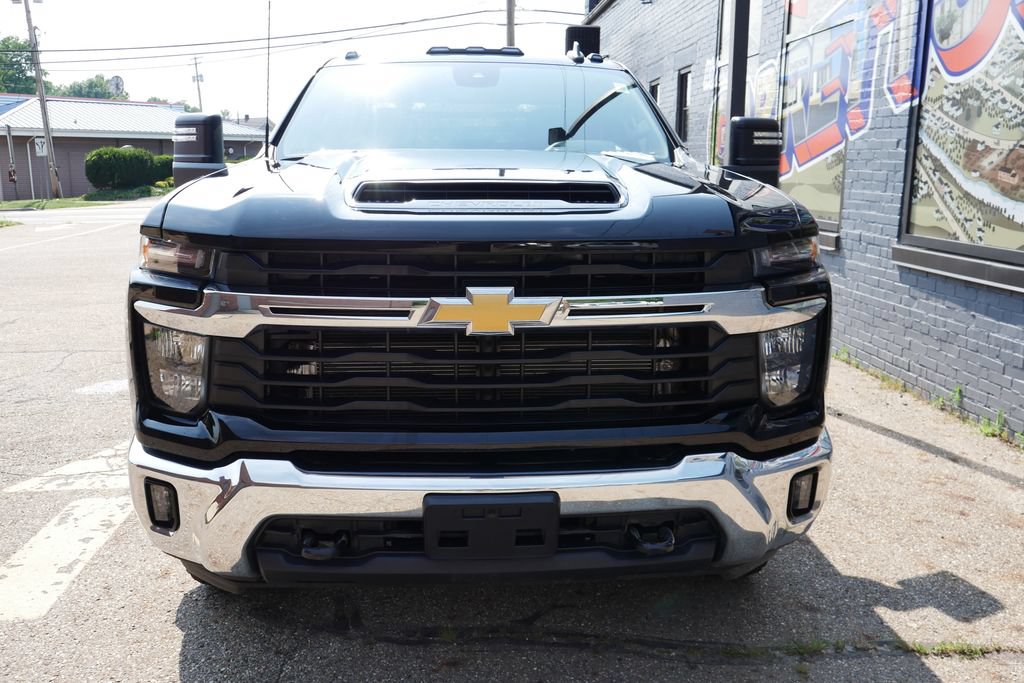 Used 2024 Chevrolet Silverado 3500 LT w/ Convenience Package AWD/4WD image 38