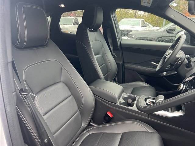 Used 2024 Jaguar E-PACE R-Dynamic SE image 12