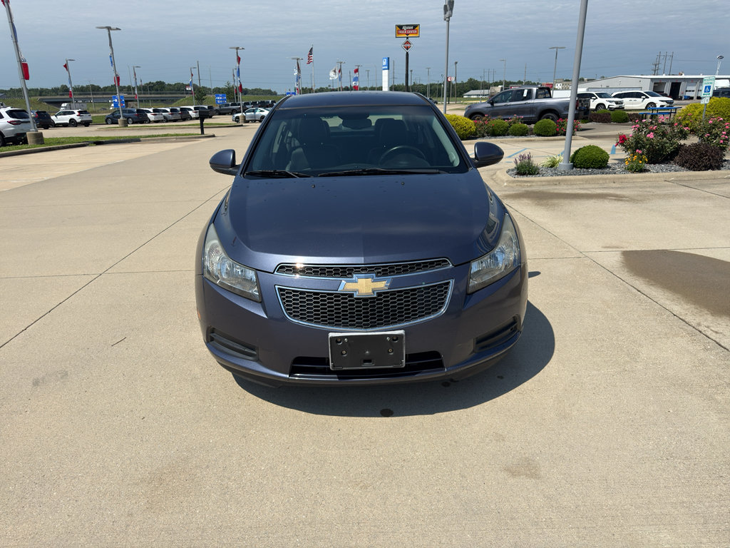 Used 2013 Chevrolet Cruze LT FWD image 2