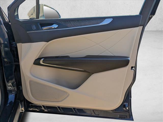 Used 2017 Lincoln MKC Reserve w/ Lincoln MKC Climate Package image 16