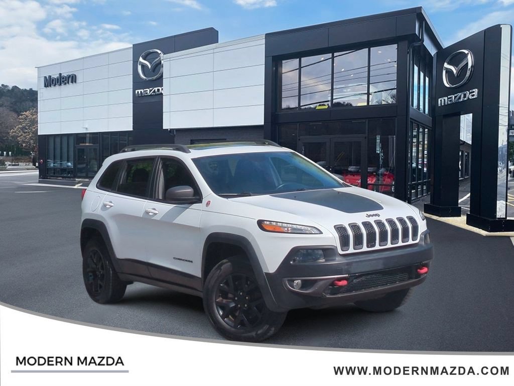 Used 2016 Jeep Cherokee Trailhawk AWD/4WD image 1
