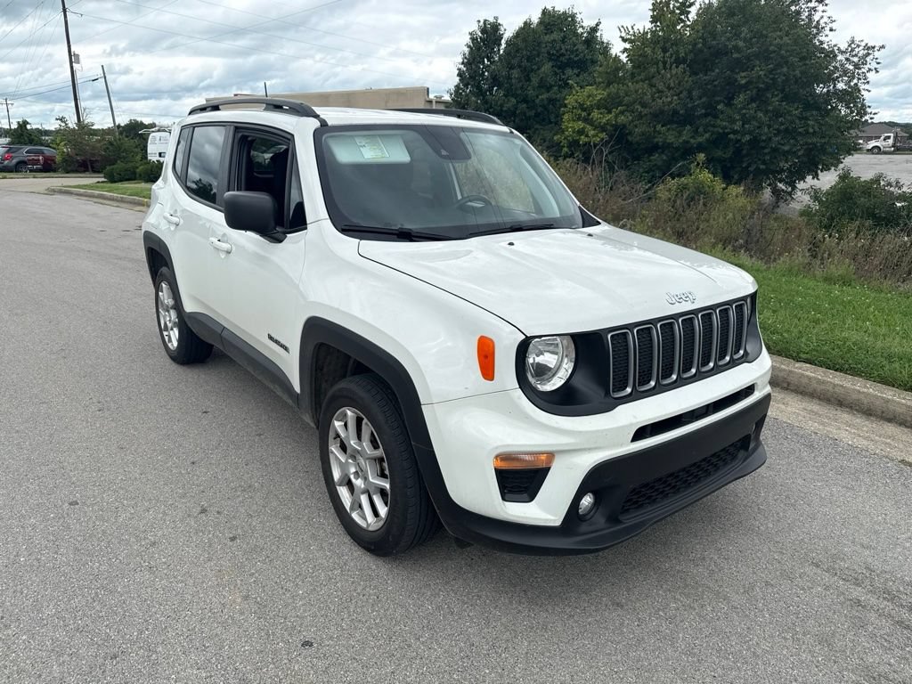 Used 2022 Jeep Renegade Latitude w/ Convenience Group AWD/4WD image 2