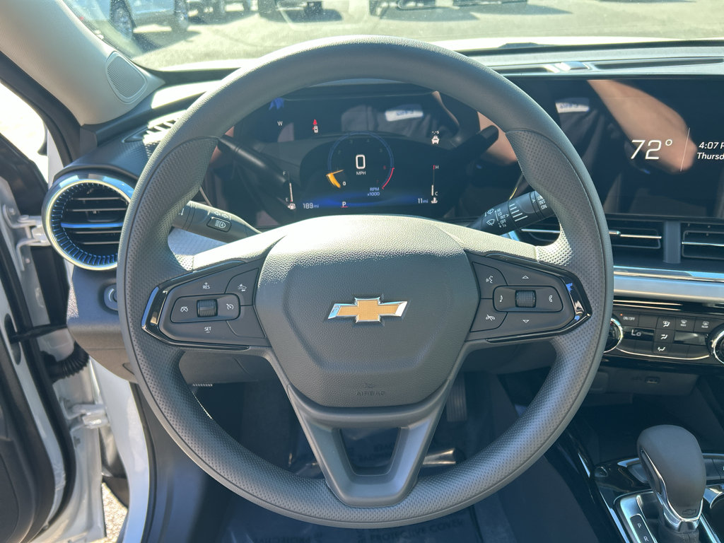 New 2026 Chevrolet Trax LT w/ Sunroof Package FWD image 15