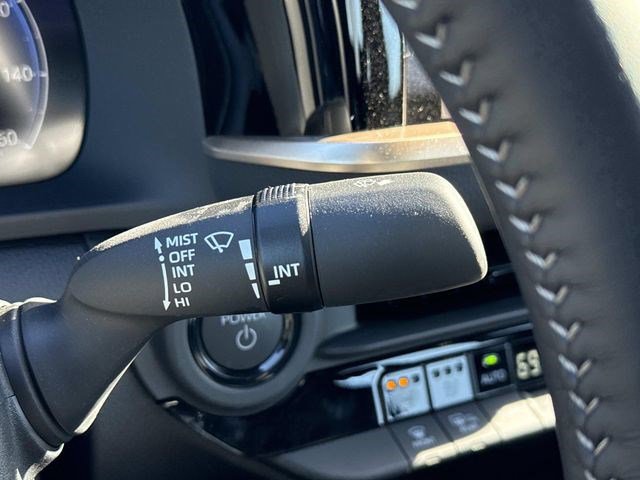 Used 2025 Toyota Crown XLE image 25