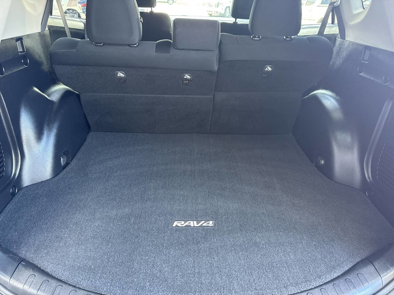 Used 2014 Toyota RAV4 XLE AWD/4WD image 19