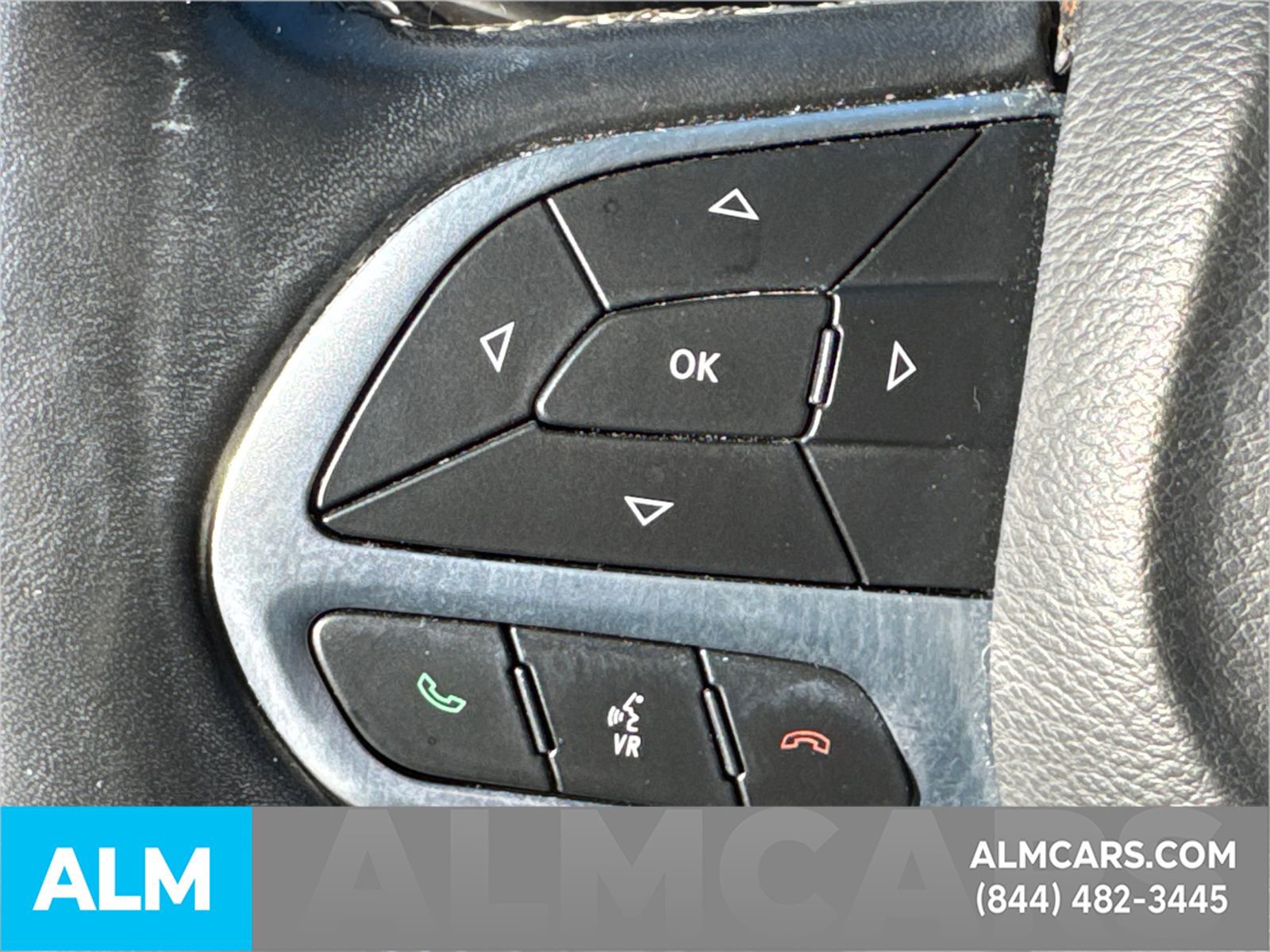 Used 2021 Chrysler Pacifica Touring-L image 30