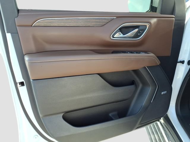 Used 2023 Chevrolet Tahoe High Country w/ Premium Package 2 AWD/4WD image 23