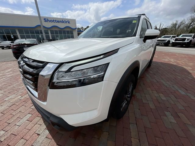 Used 2022 Nissan Pathfinder SV image 26