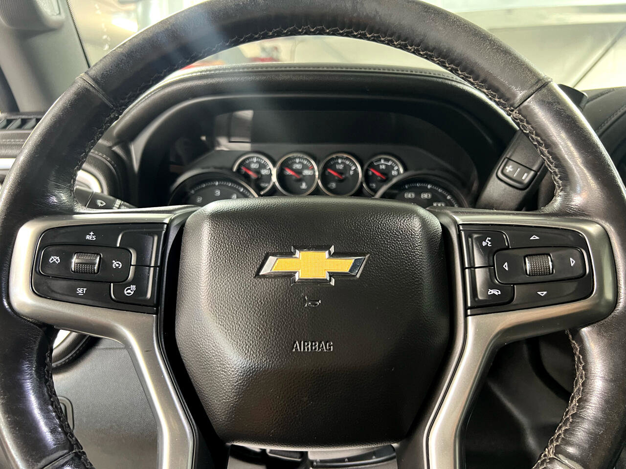 Used 2022 Chevrolet Silverado 3500 LTZ image 21