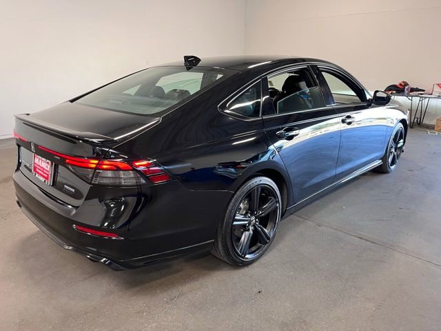 Used 2024 Honda Accord Sport image 3