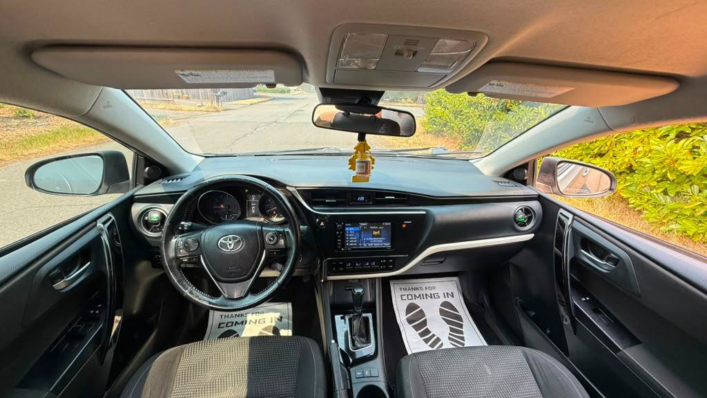 Used 2017 Toyota Corolla iM FWD image 10