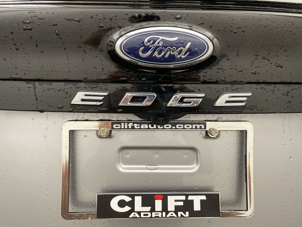 Used 2023 Ford Edge Titanium w/ Class II Trailer Tow Package AWD/4WD image 26