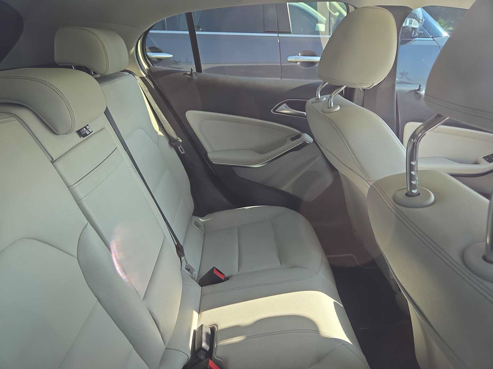 Used 2018 Mercedes-Benz GLA 250 image 11