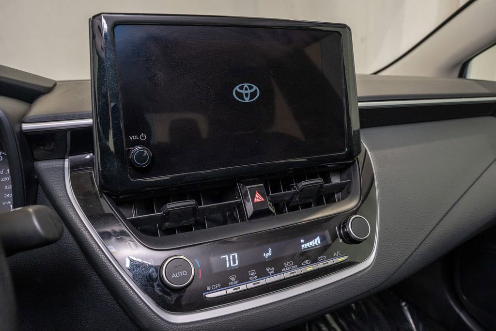 Used 2024 Toyota Corolla LE image 12