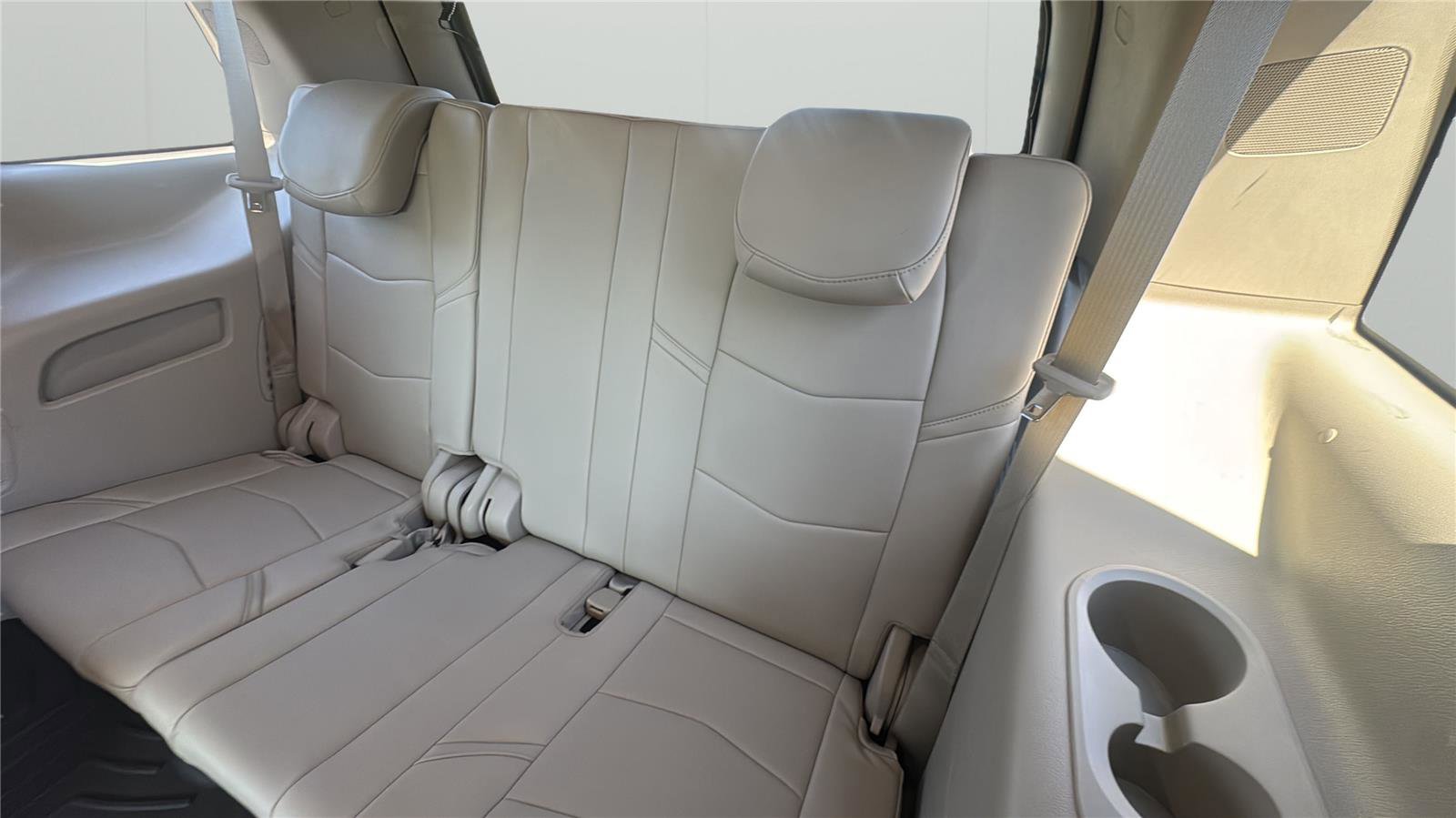 Used 2017 Cadillac Escalade 4WD w/ LPO, Radiant Package image 12