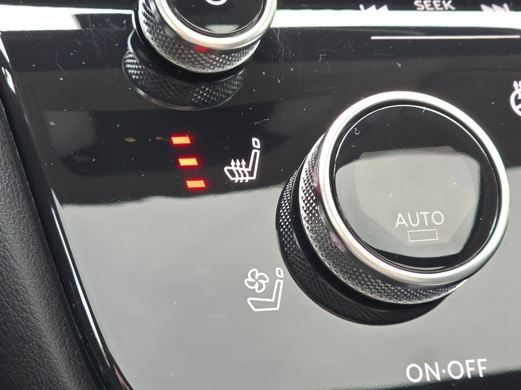 Certified 2025 INFINITI QX60 Luxe image 7