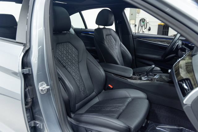Used 2023 BMW 540i xDrive w/ M Sport Package image 26