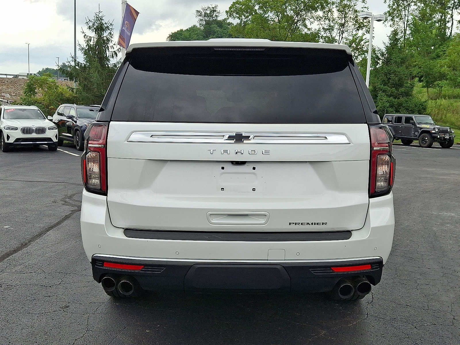 Used 2021 Chevrolet Tahoe Premier w/ Premium Package AWD/4WD image 5