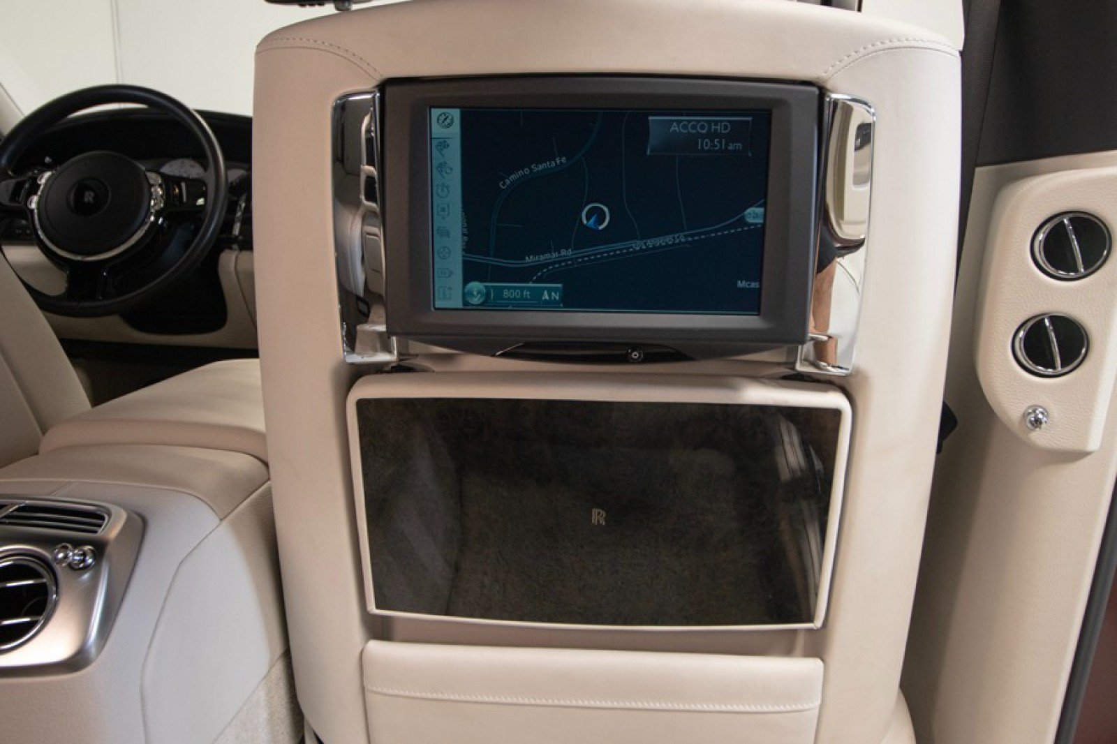Used 2015 Rolls-Royce Ghost Extended Wheelbase image 89