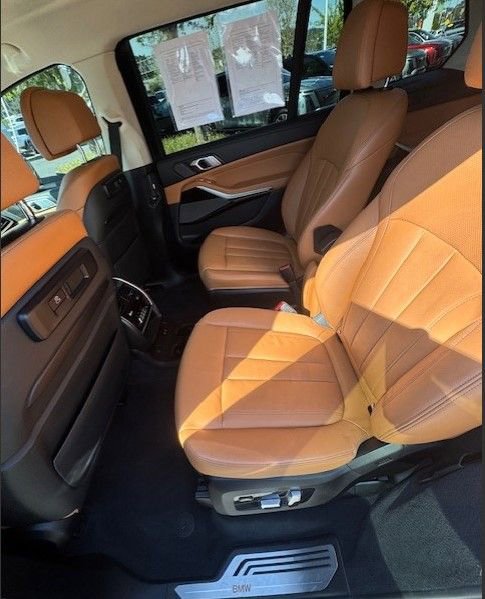 Used 2020 BMW X7 xDrive40i w/ Premium Package image 12