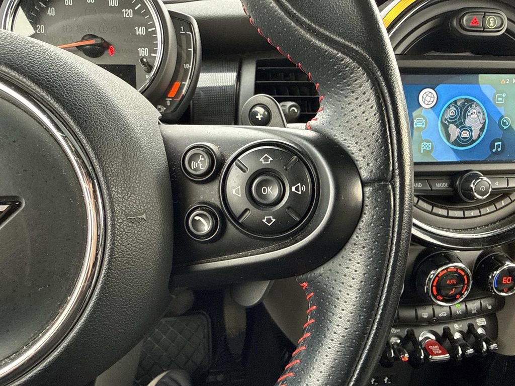 Used 2019 MINI Cooper S image 17