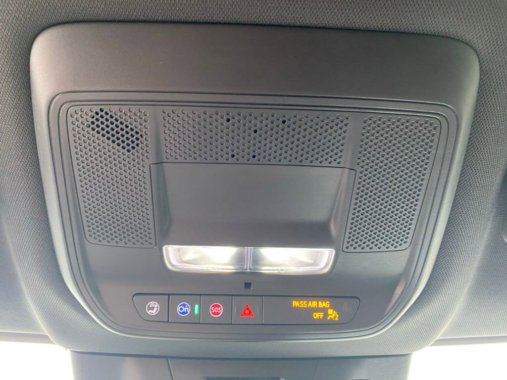 New 2025 Chevrolet Equinox EV RS image 18