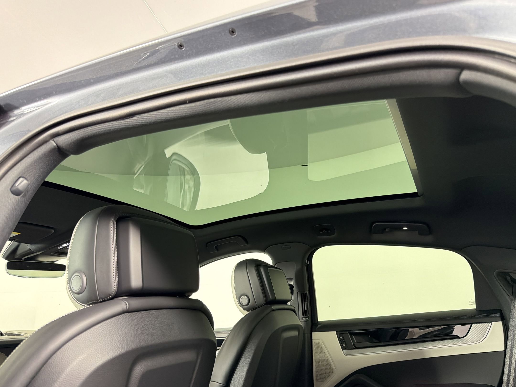 New 2026 Porsche Cayenne Coupe AWD/4WD image 19
