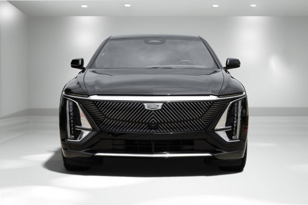 Used 2024 Cadillac Lyriq Luxury RWD image 4