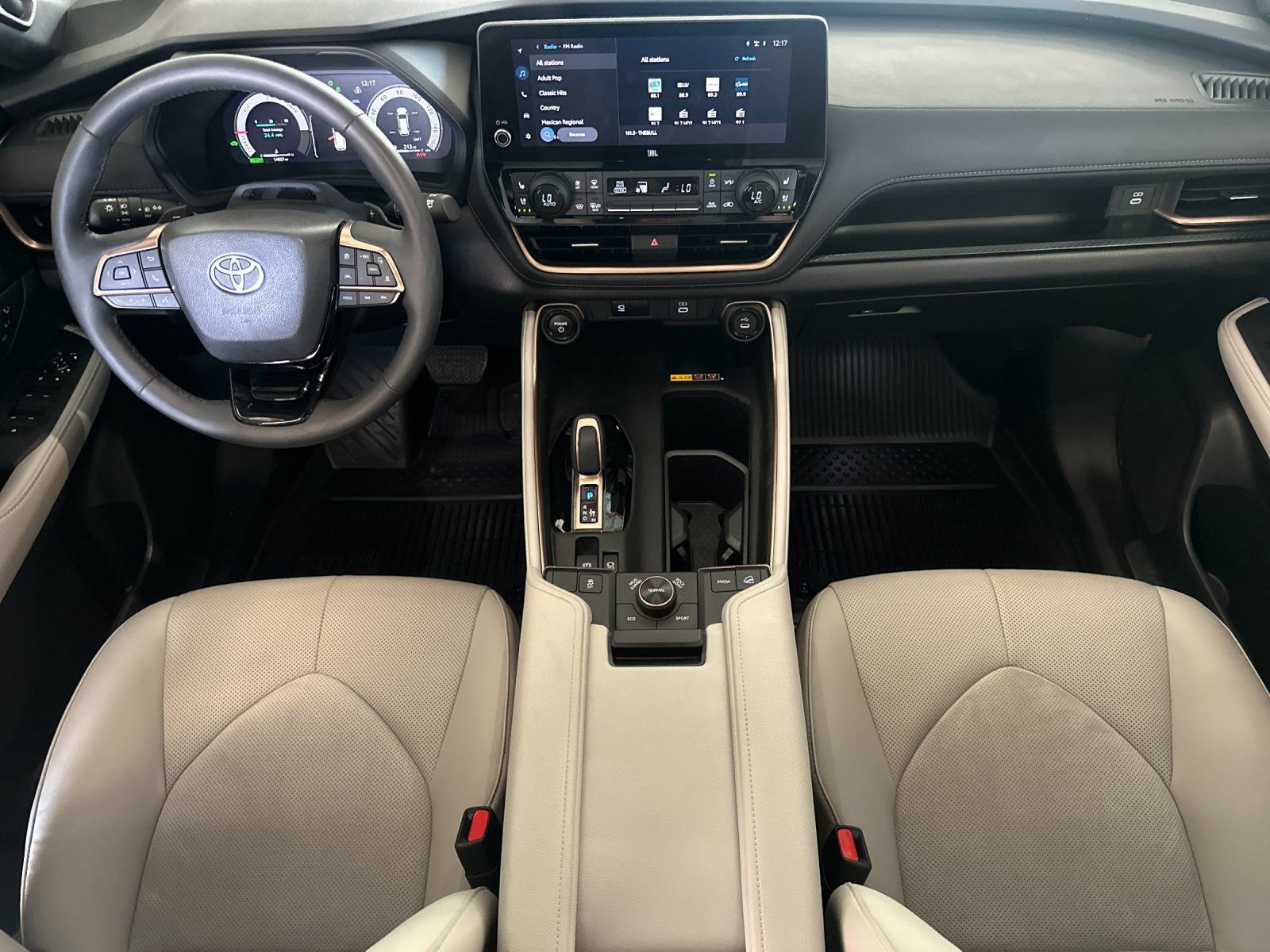 Used 2025 Toyota Grand Highlander AWD Hybrid image 15