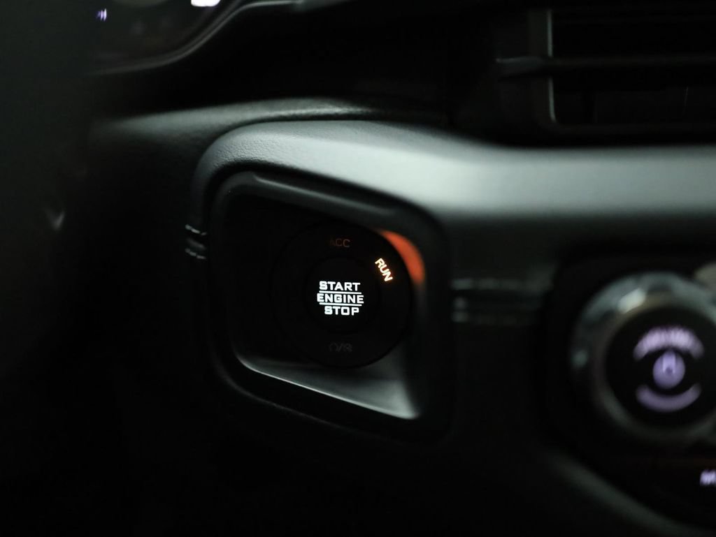 Used 2025 Jeep Wrangler Unlimited Rubicon AWD/4WD image 41