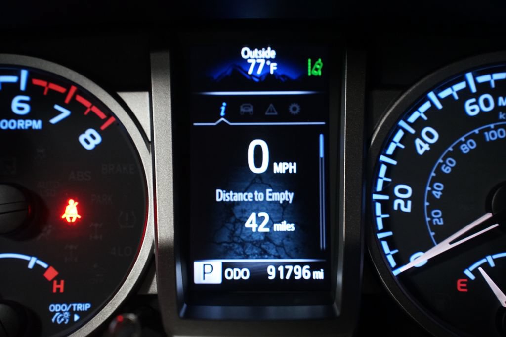 Used 2023 Toyota Tacoma SR5 w/ Technology Package RWD image 17