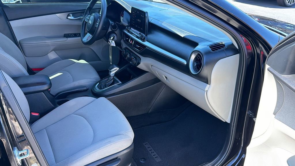 Used 2020 Kia Forte LXS image 16