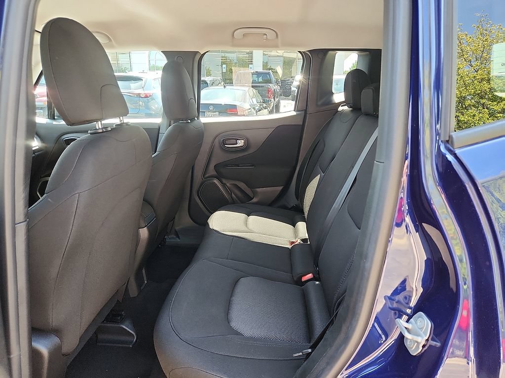 Used 2019 Jeep Renegade Sport w/ Sport Appearance Group AWD/4WD image 10