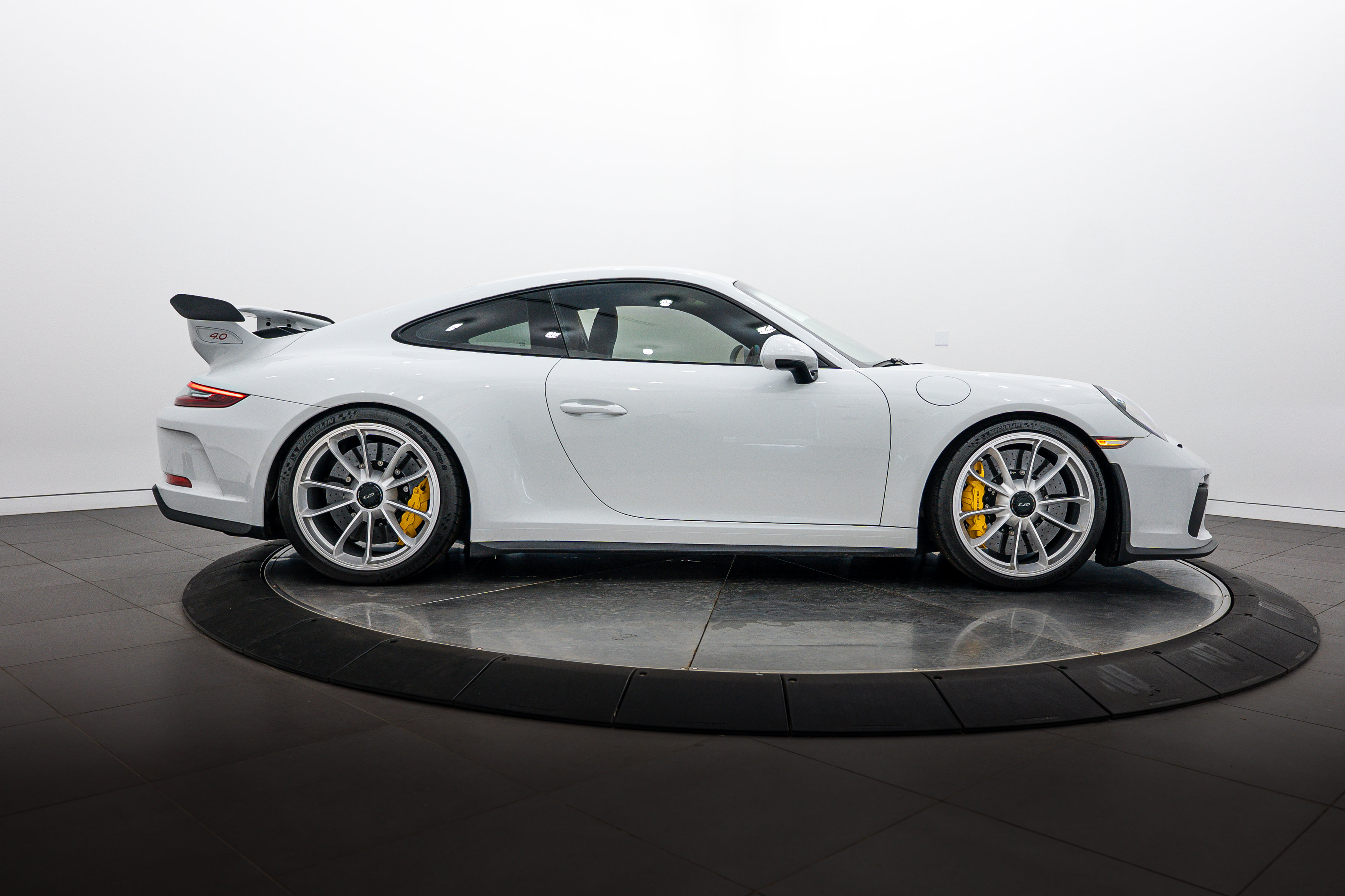 Certified 2018 Porsche 911 GT3 RWD image 8