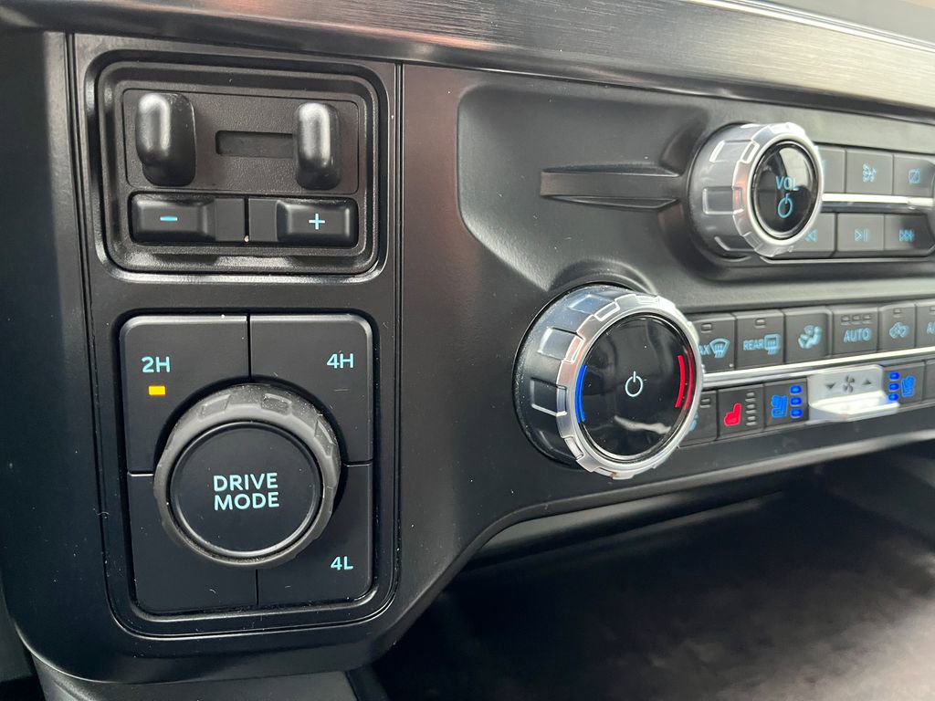 Used 2024 Ford F250 Lariat AWD/4WD image 26