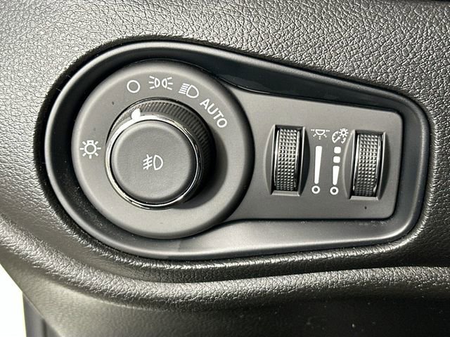 Used 2021 Jeep Renegade Limited w/ Sun & Sound Group image 26