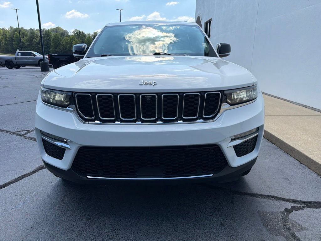 Certified 2023 Jeep Grand Cherokee Limited w/ Luxury Tech Group II AWD/4WD image 6
