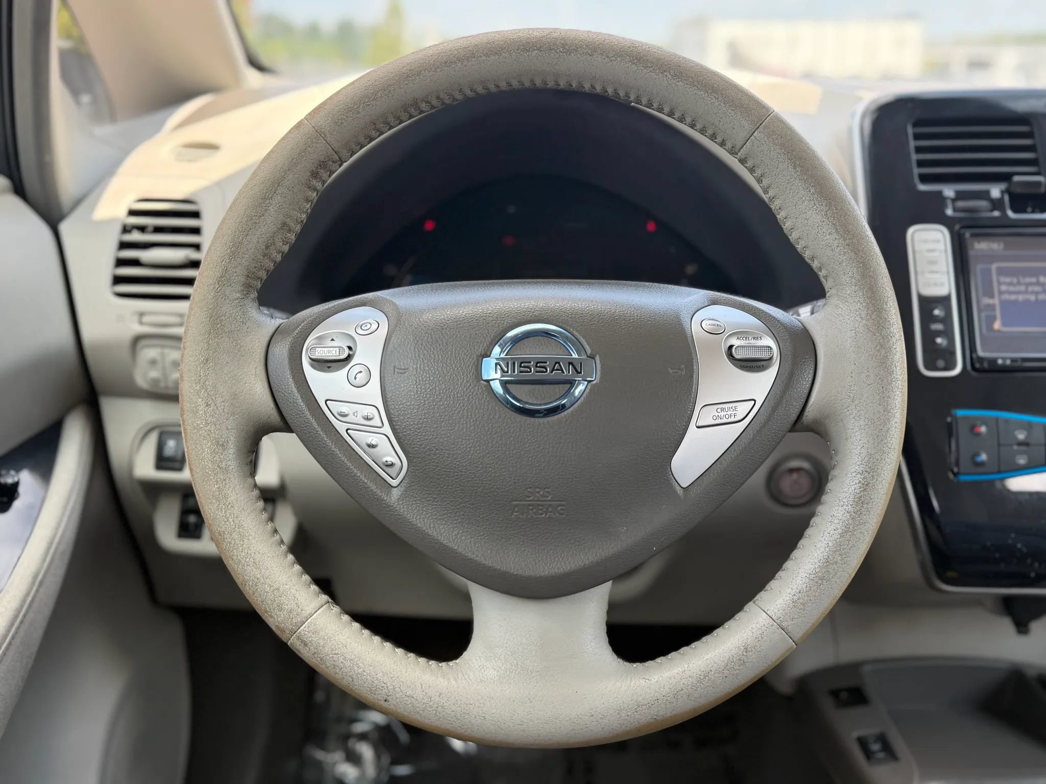 Used 2012 Nissan Leaf SL w/ Recycling/Organizational Pkg FWD image 24