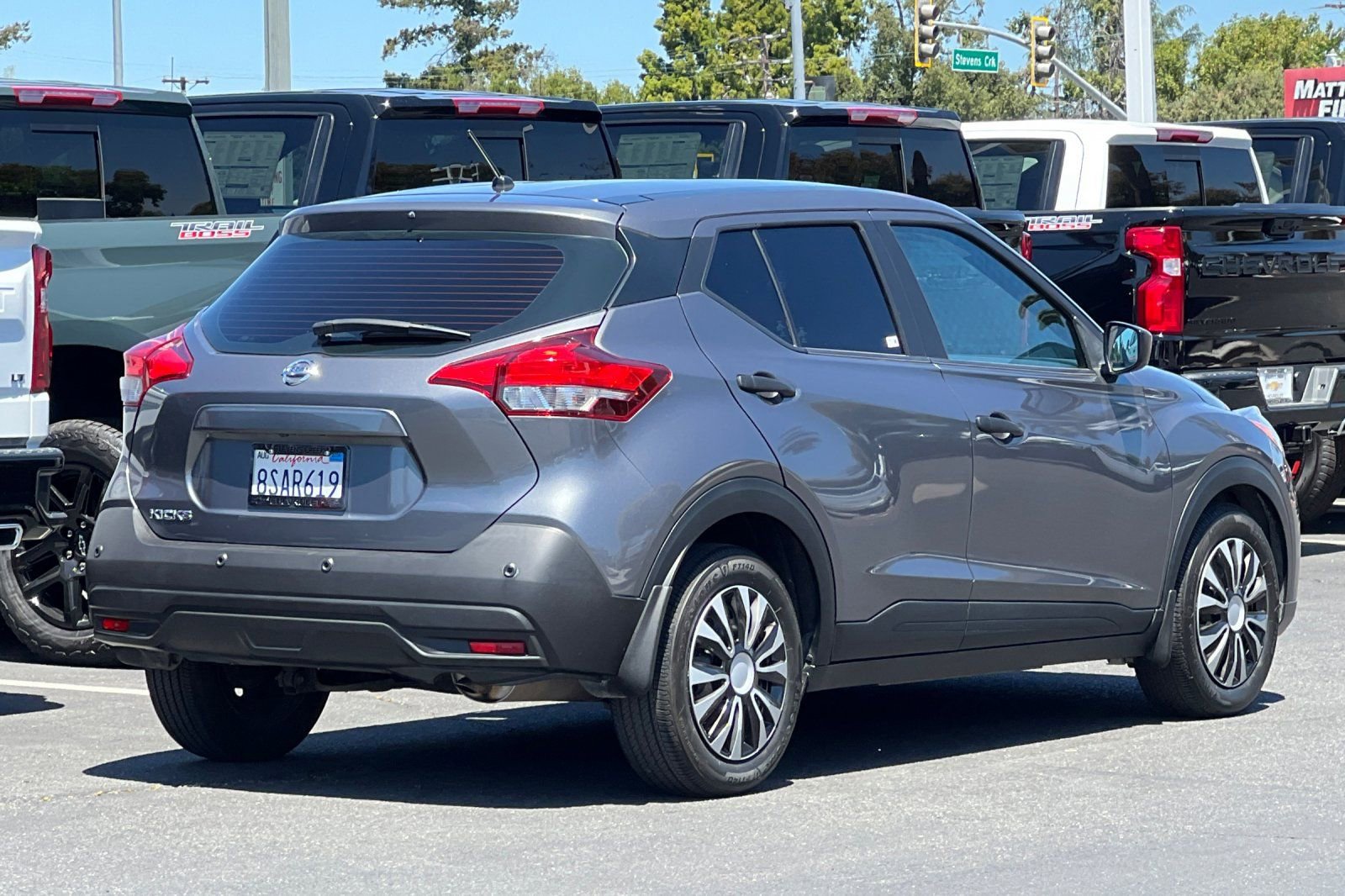 Used 2020 Nissan Kicks S FWD image 5