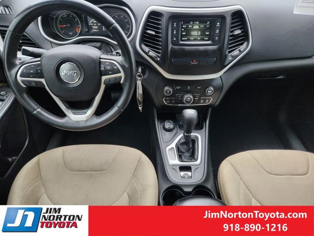Used 2015 Jeep Cherokee Latitude AWD/4WD image 25