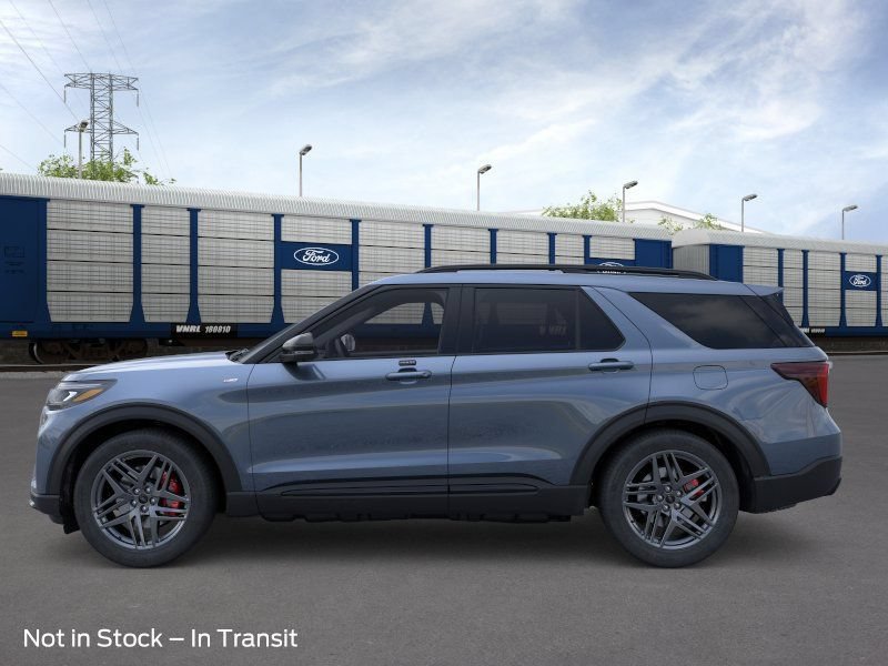 New 2026 Ford Explorer ST-Line w/ ST-Line Street Pack AWD/4WD image 3